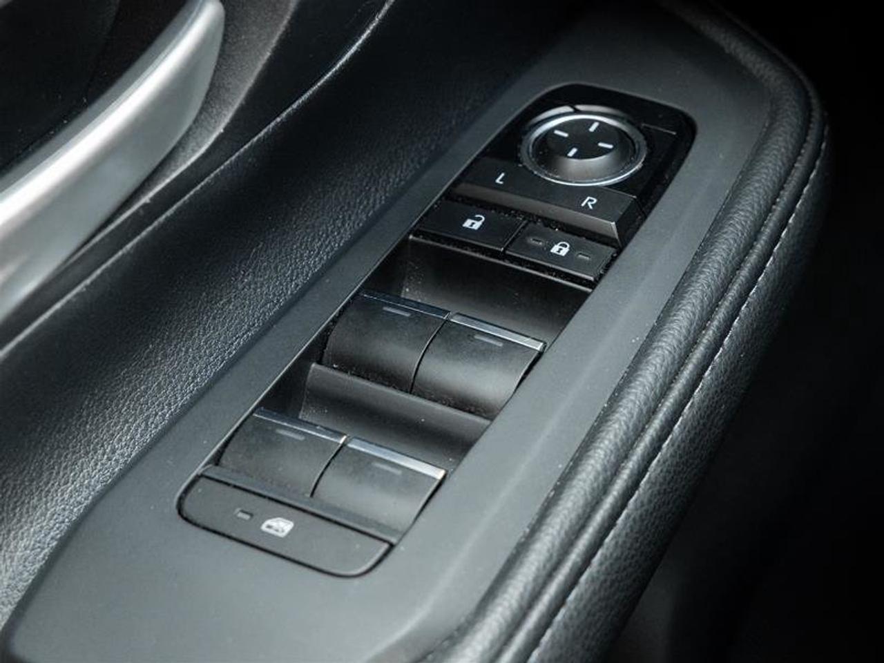 2025 Toyota Grand Highlander Hyb rid XLE AW Heated Seats| Tri-zone Climate| Backup Camera| Wireless Charging| XLE| AWD Photo
