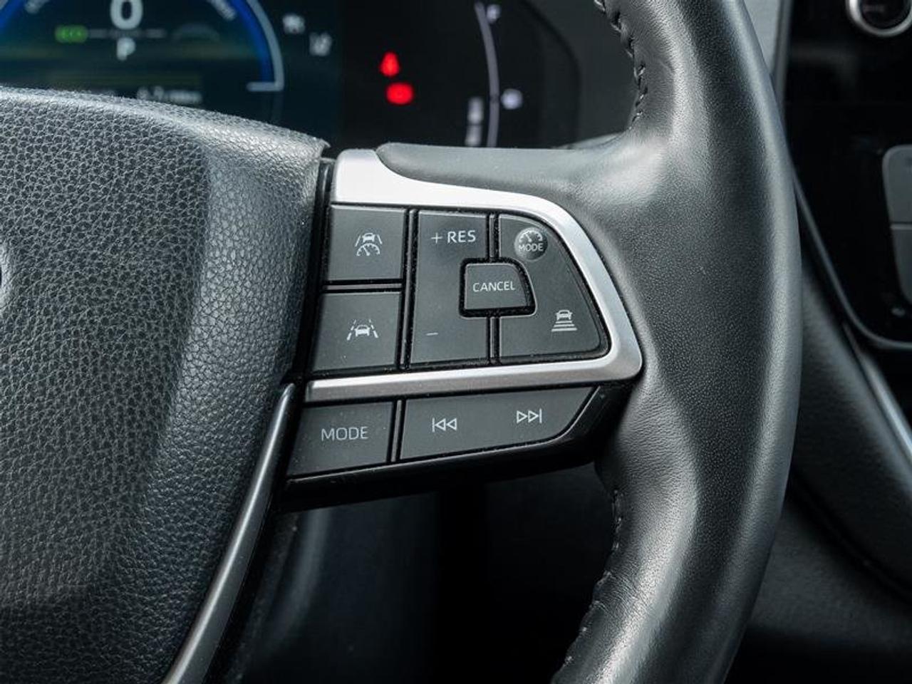 2025 Toyota Grand Highlander Hyb rid XLE AW Heated Seats| Tri-zone Climate| Backup Camera| Wireless Charging| XLE| AWD Photo