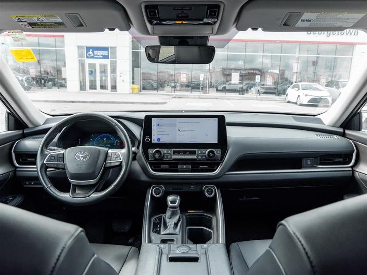 2025 Toyota Grand Highlander Hyb rid XLE AW Heated Seats| Tri-zone Climate| Backup Camera| Wireless Charging| XLE| AWD Photo