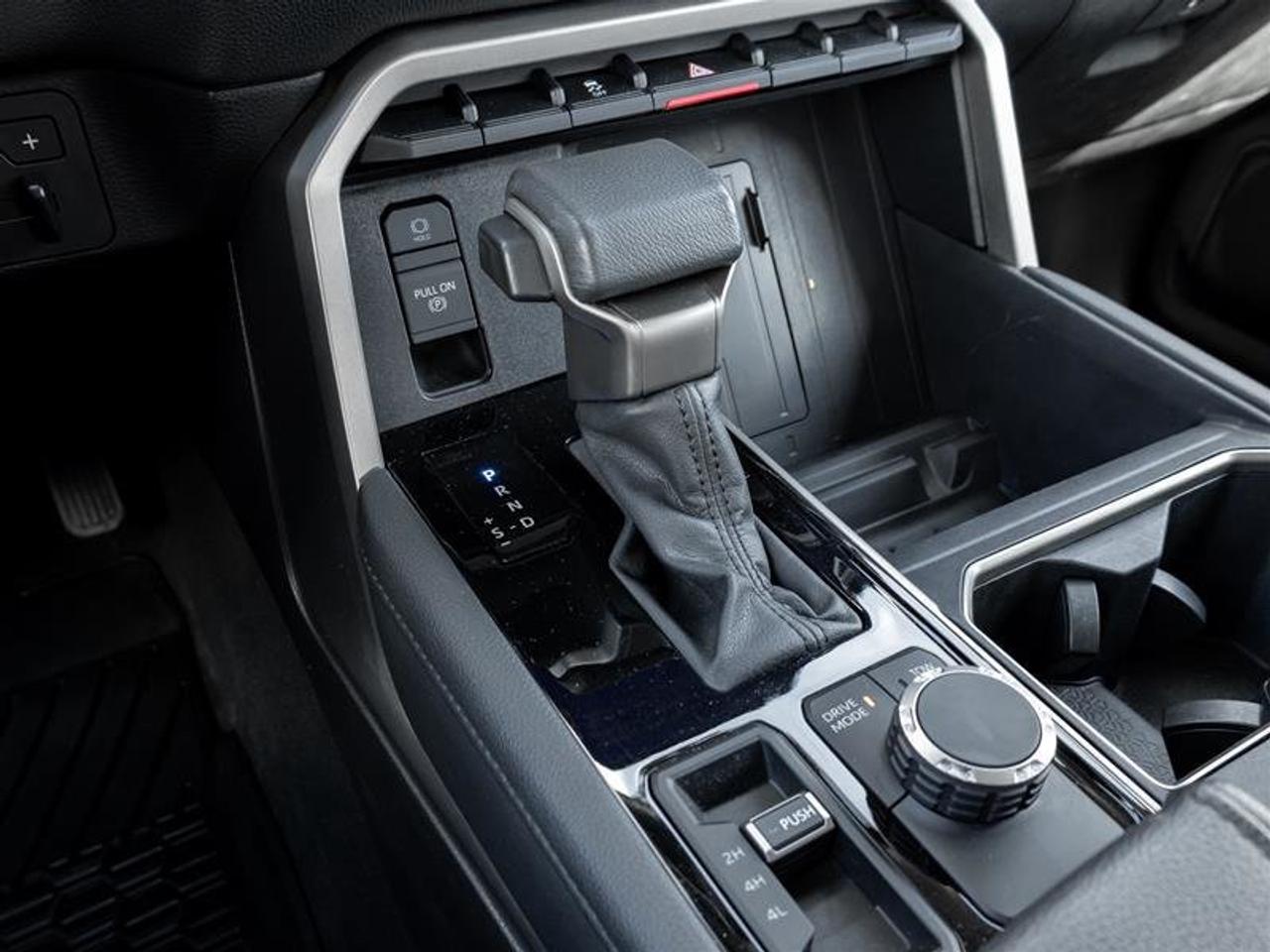 2023 Toyota Tundra 4X4 CrewMax Limited L Heated and Vented Seats| Pano Sunroof| Backup Camera| Memory Seat| Limited Photo