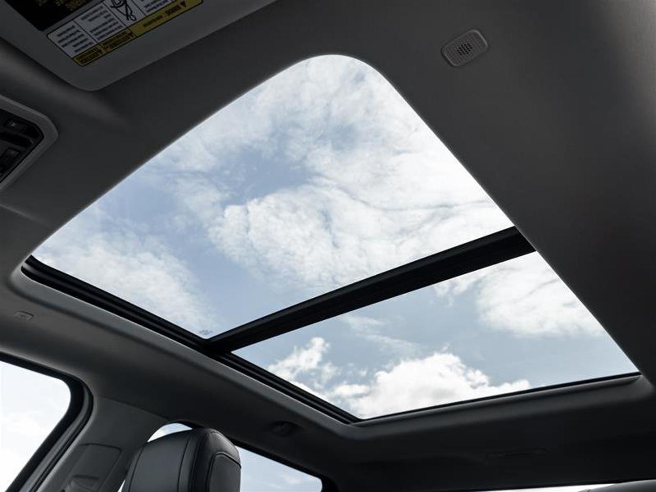 2023 Toyota Tundra 4X4 CrewMax Limited L Heated and Vented Seats| Pano Sunroof| Backup Camera| Memory Seat| Limited Photo