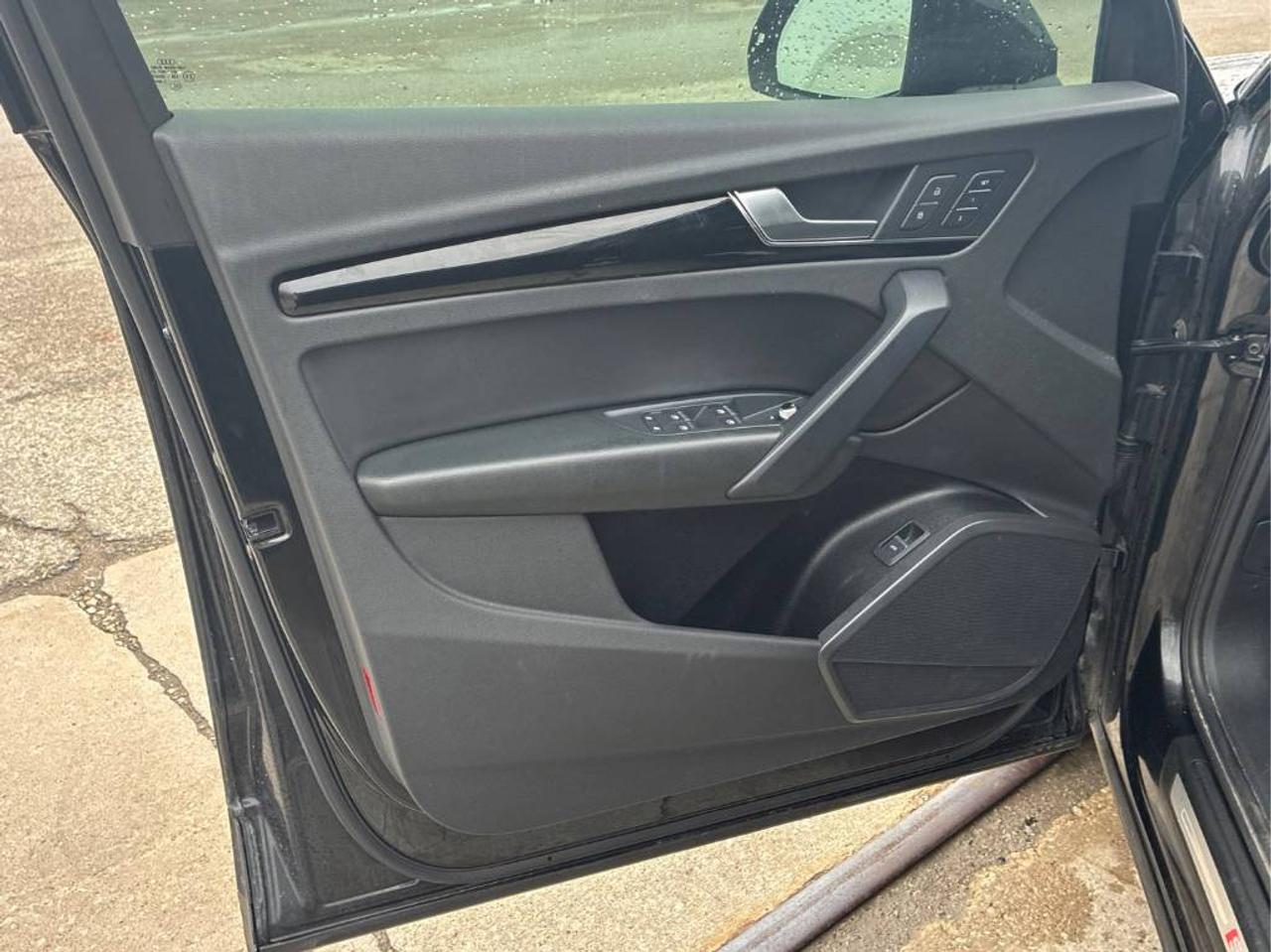 2021 Audi Q5 PROGRESSIV - AWD, LEATHER SEATS, HEATED STR WHEEL! Photo