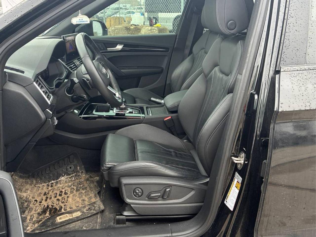 2021 Audi Q5 PROGRESSIV - AWD, LEATHER SEATS, HEATED STR WHEEL! Photo