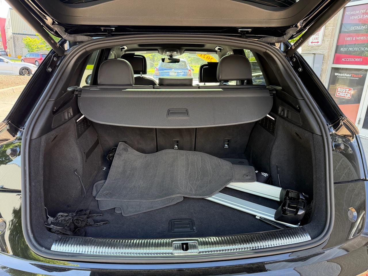 2021 Audi Q5 PROGRESSIV - AWD, LEATHER SEATS, HEATED STR WHEEL! Photo