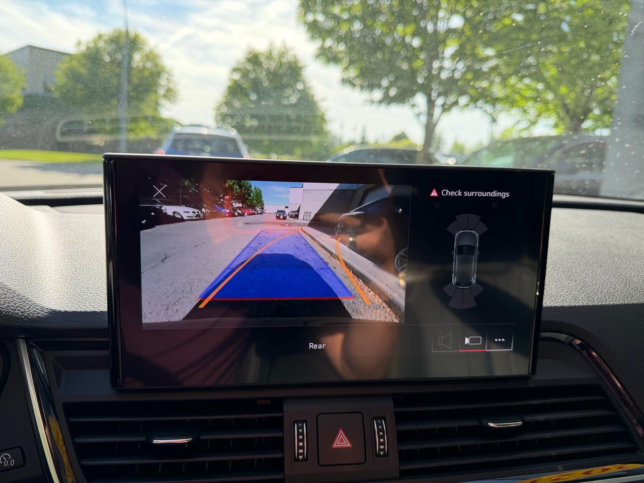 2021 Audi Q5 PROGRESSIV - AWD, LEATHER SEATS, HEATED STR WHEEL! - Photo #35