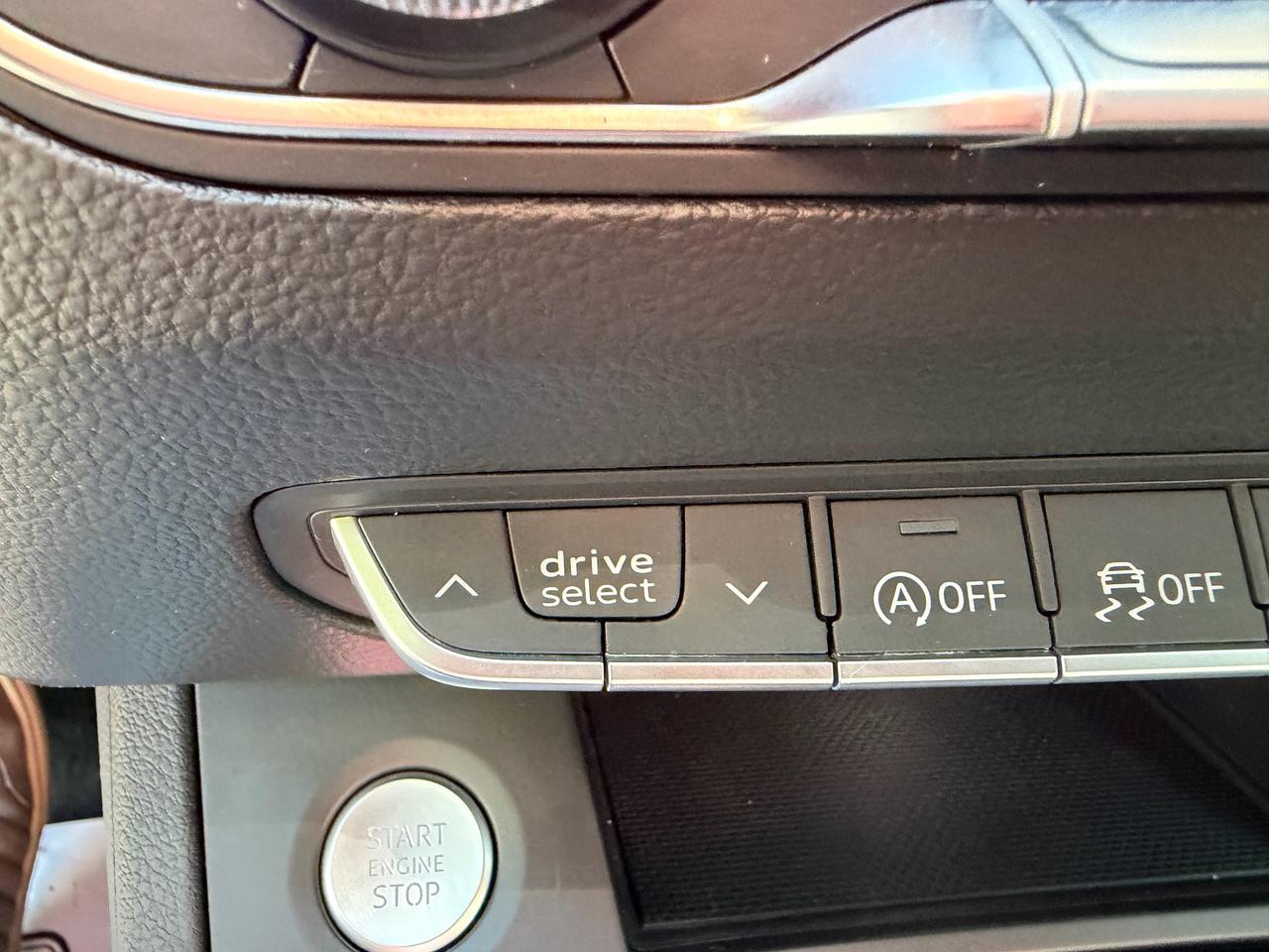 2021 Audi Q5 PROGRESSIV - AWD, LEATHER SEATS, HEATED STR WHEEL! - Photo #40