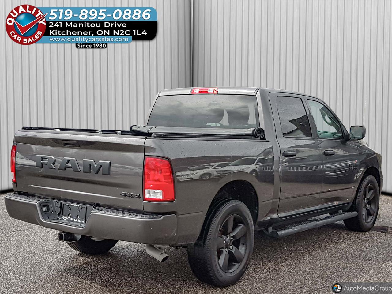 2022 RAM 1500 Classic Express Night Edition Crew Cab 4x4 Photo3