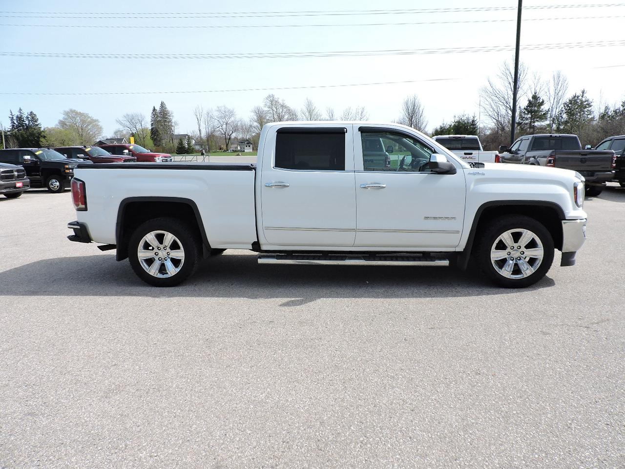 2018 GMC Sierra 1500 SLT 5.3L Leather Sunroof  Well Oiled 161000 KMS Photo3