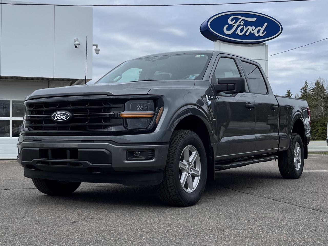 2026 Ford F-150 XLT 4WD SuperCrew 6.5' Box Photo2