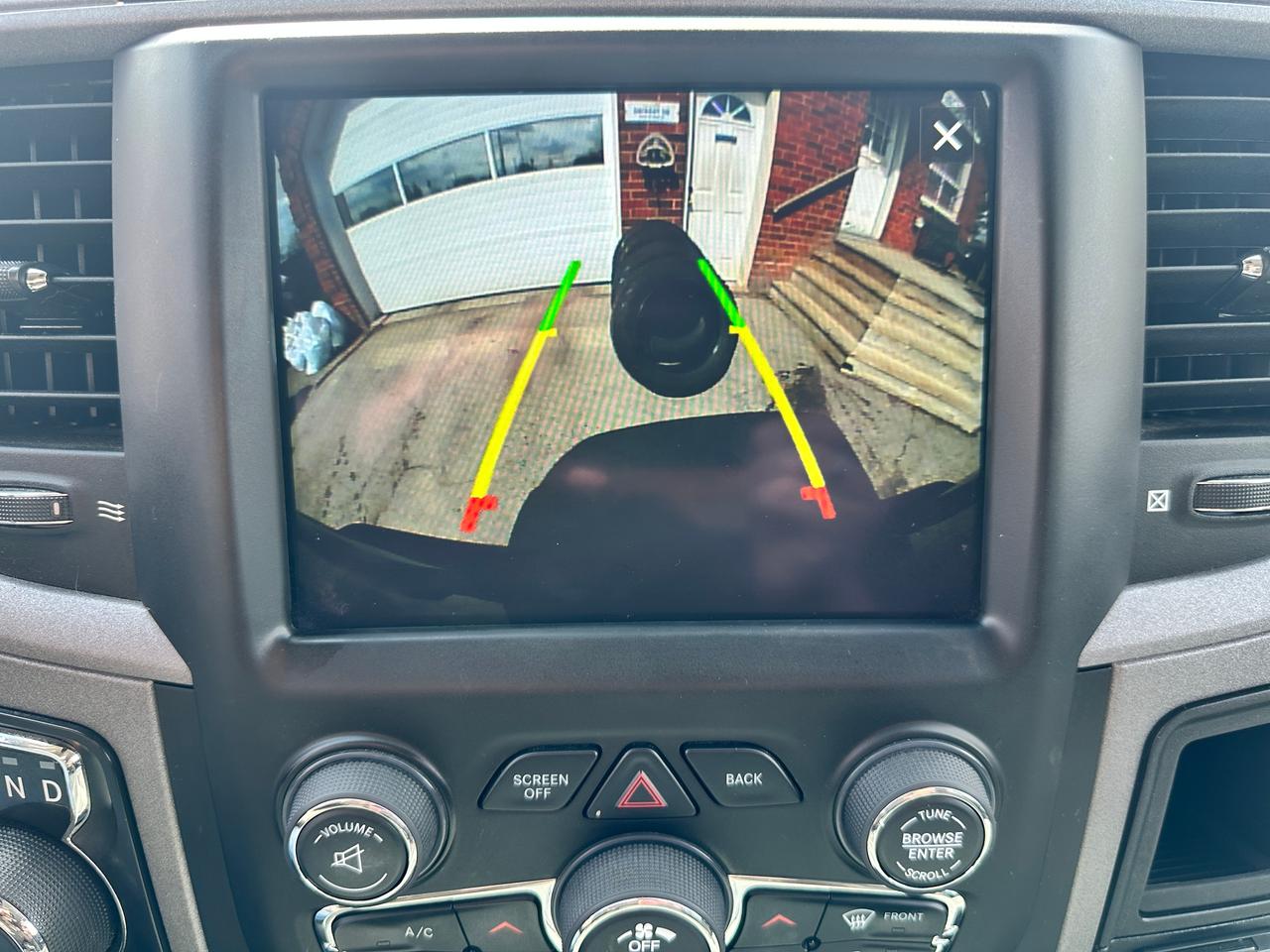 2020 RAM 1500 Classic Express4x4Crew HEMI HTD-Cloth CarPlay RvCam Remote Photo