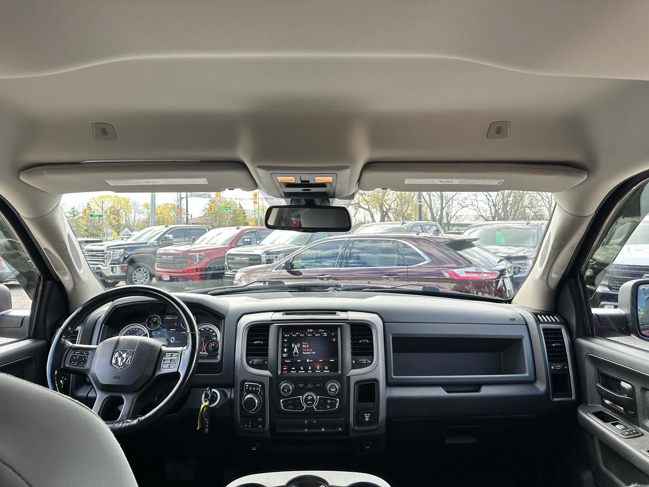 2020 RAM 1500 Classic Express4x4Crew HEMI HTD-Cloth CarPlay RvCam Remote Photo