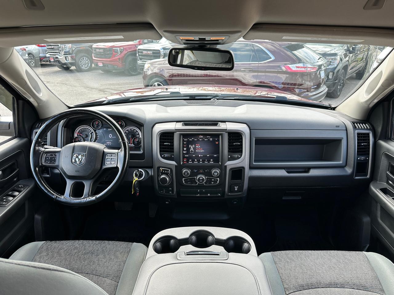 2020 RAM 1500 Classic Express4x4Crew HEMI HTD-Cloth CarPlay RvCam Remote Photo