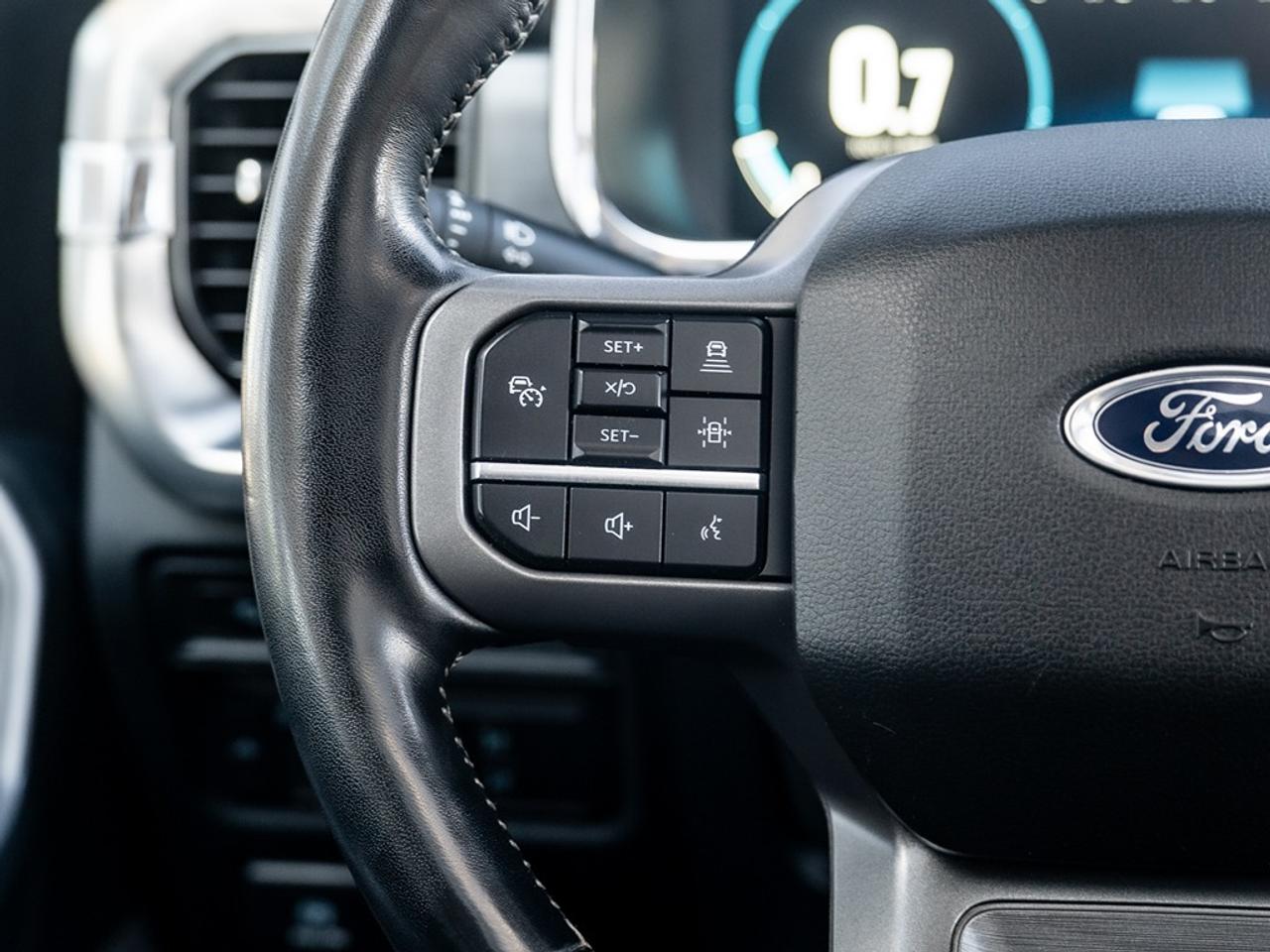 2022 Ford F-150 Lariat Photo12
