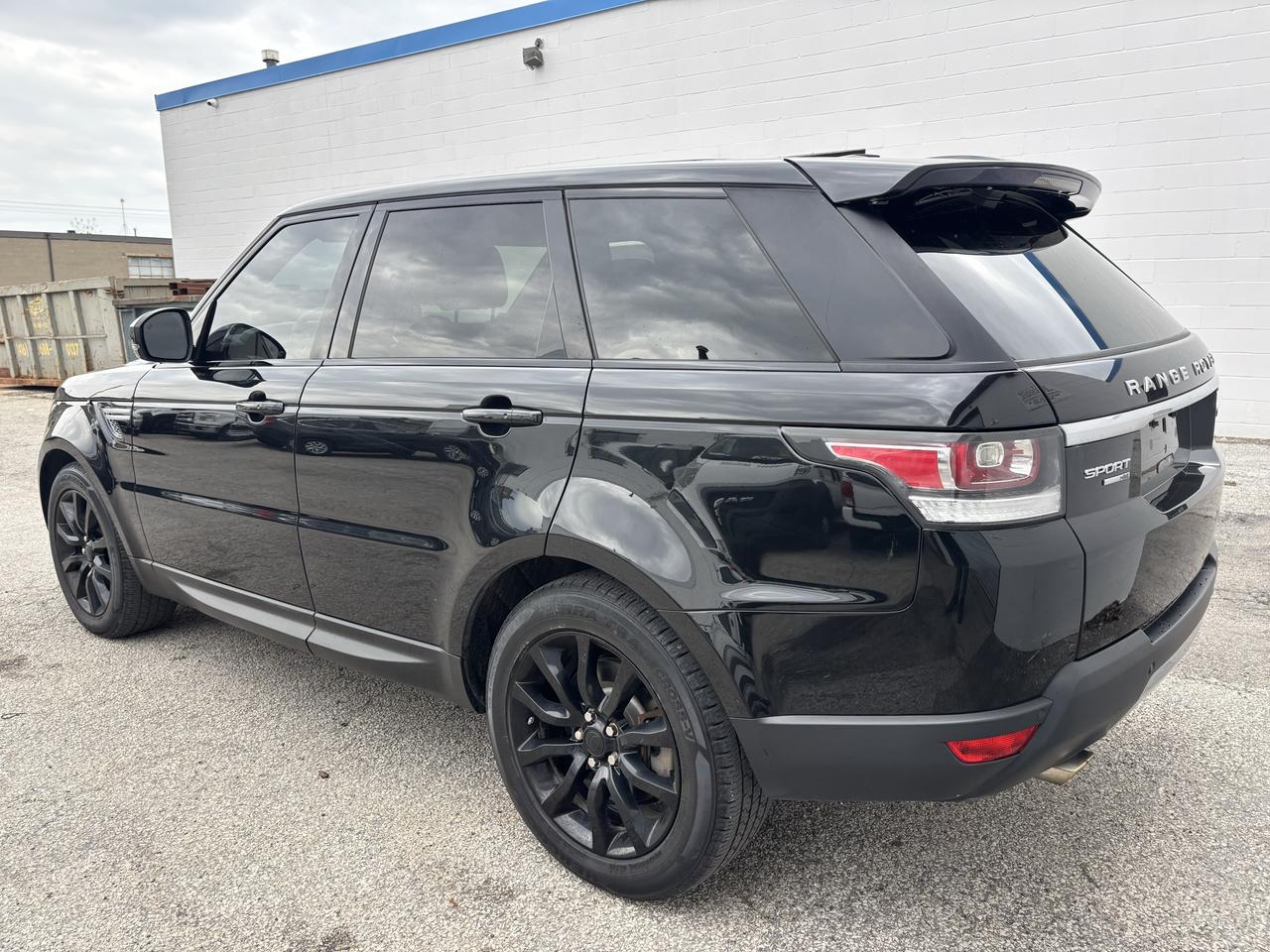 2015 Land Rover Range Rover Sport V6 HSE Photo