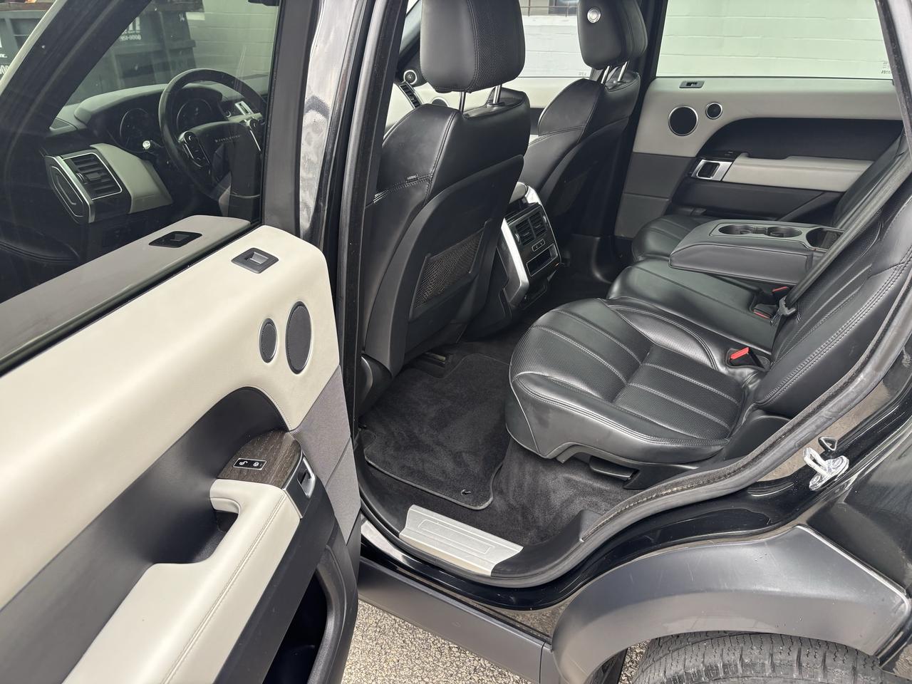 2015 Land Rover Range Rover Sport V6 HSE Photo