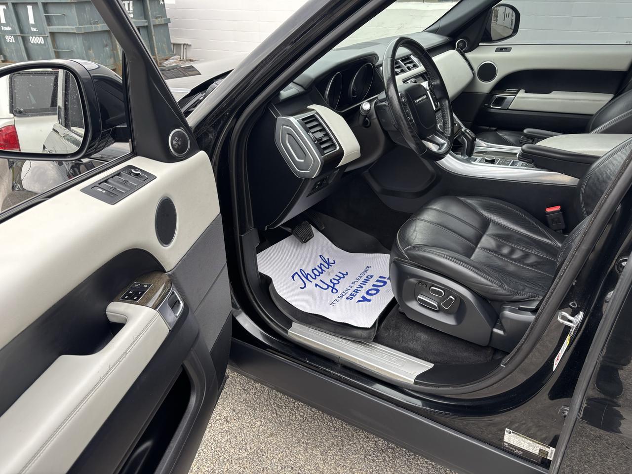 2015 Land Rover Range Rover Sport V6 HSE Photo