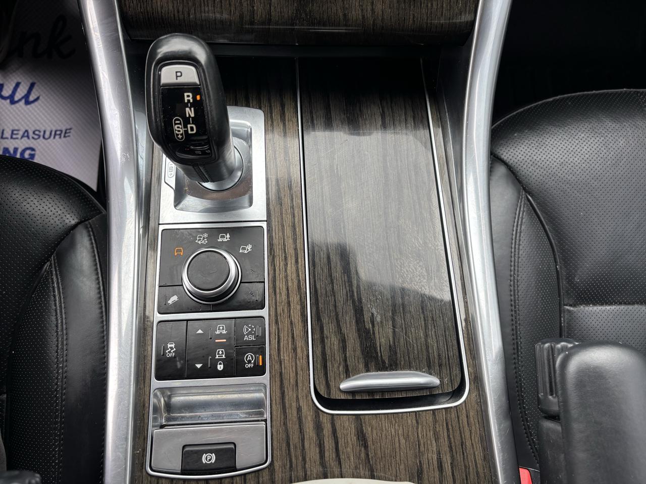 2015 Land Rover Range Rover Sport V6 HSE Photo