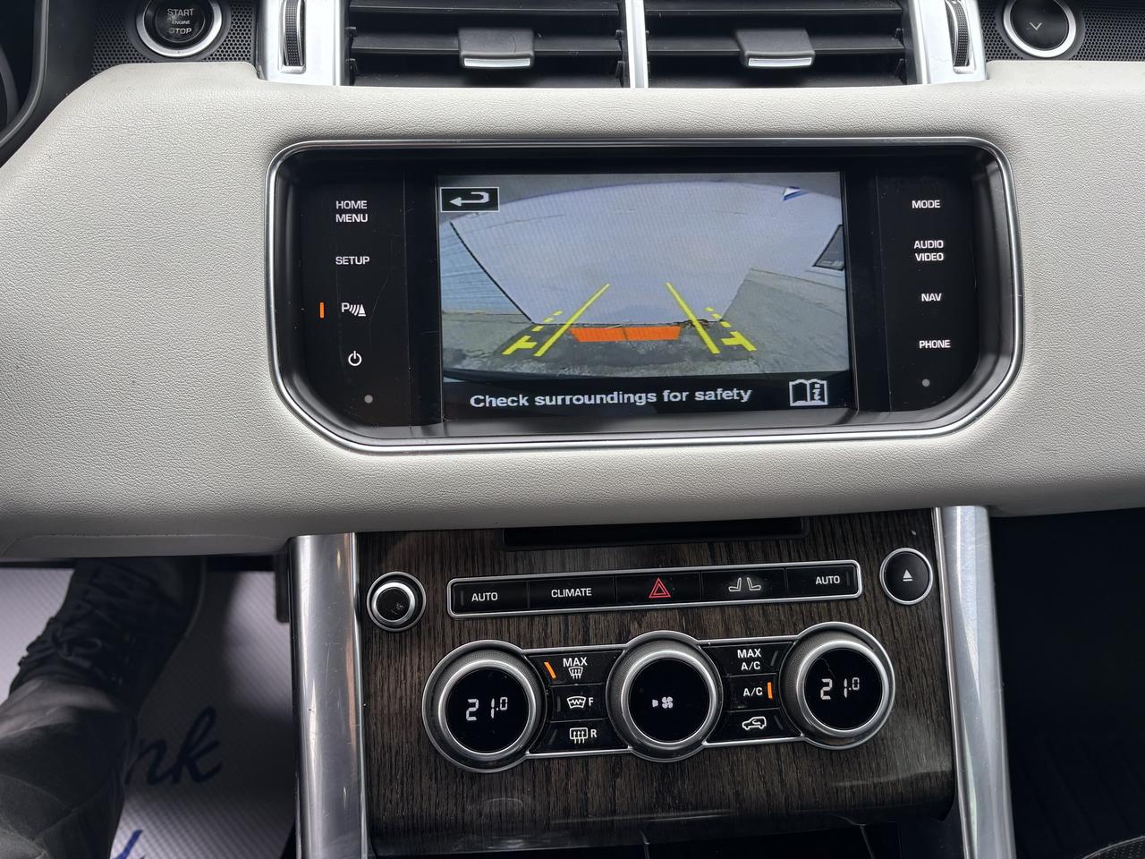 2015 Land Rover Range Rover Sport V6 HSE Photo
