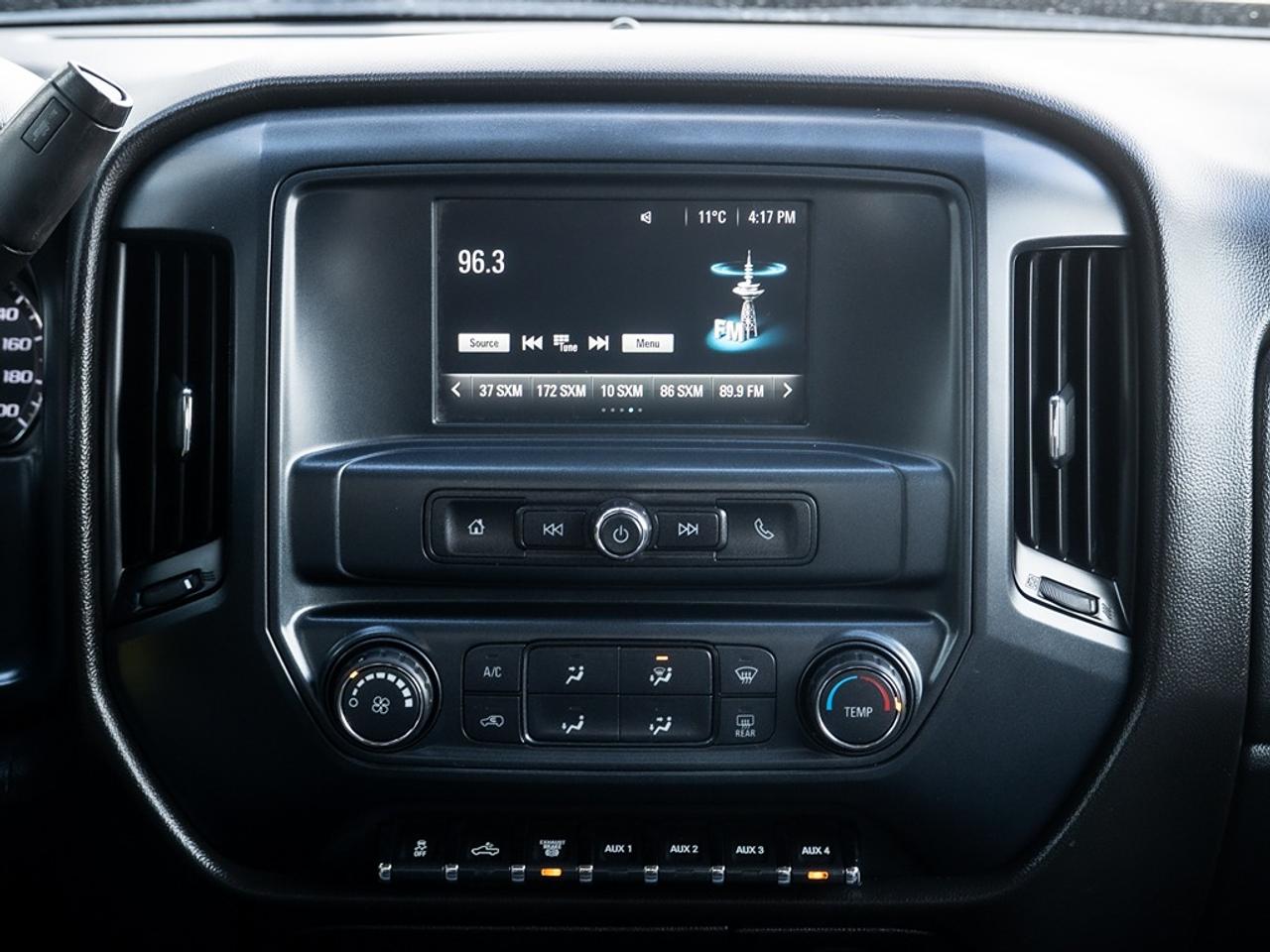 2018 Chevrolet Silverado 2500 4WD Crew CAB Photo30