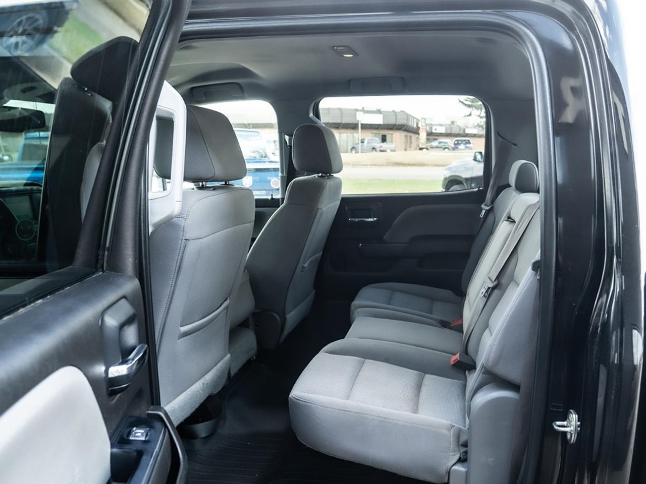 2018 Chevrolet Silverado 2500 4WD Crew CAB Photo17