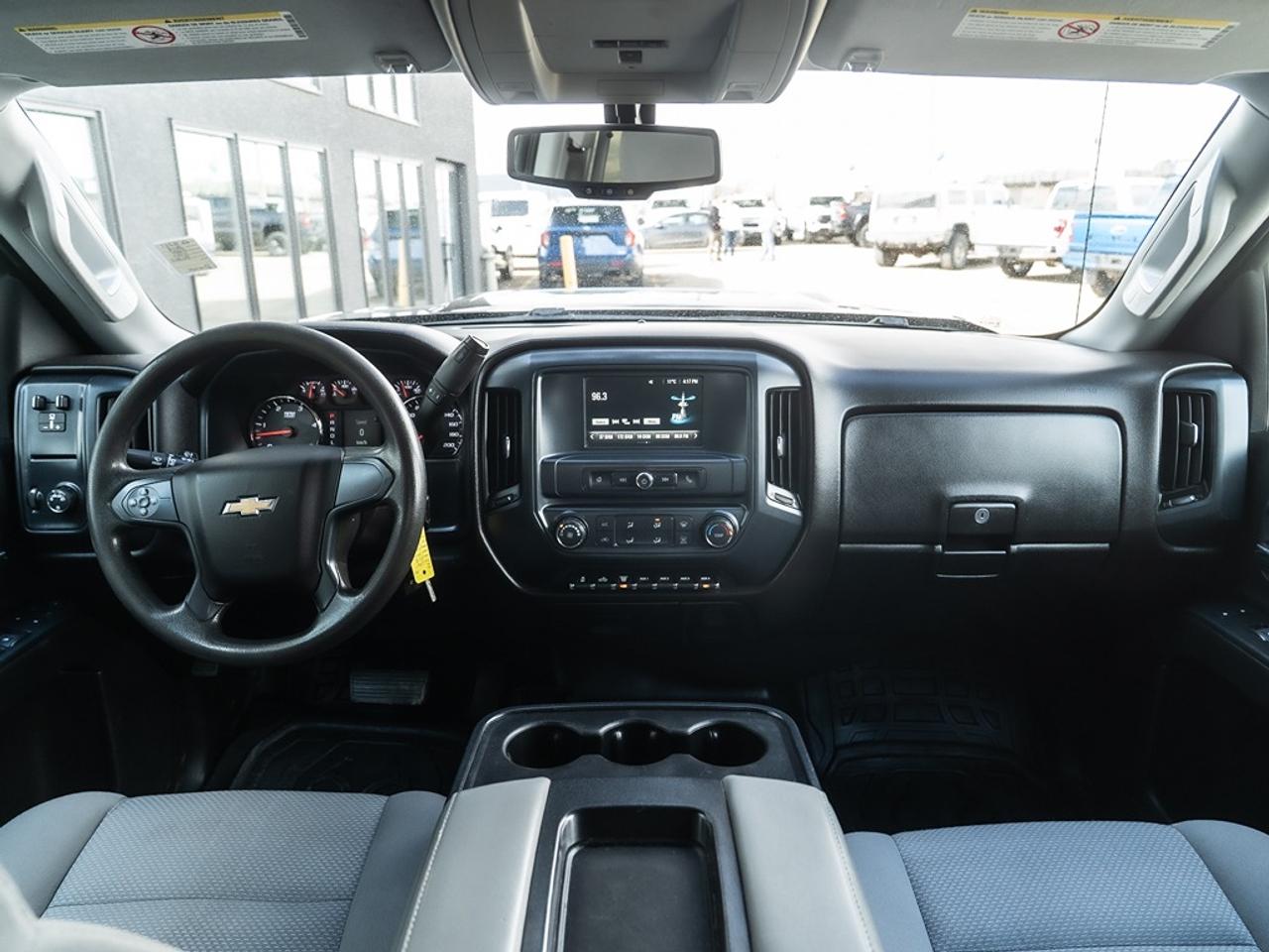 2018 Chevrolet Silverado 2500 4WD Crew CAB Photo7