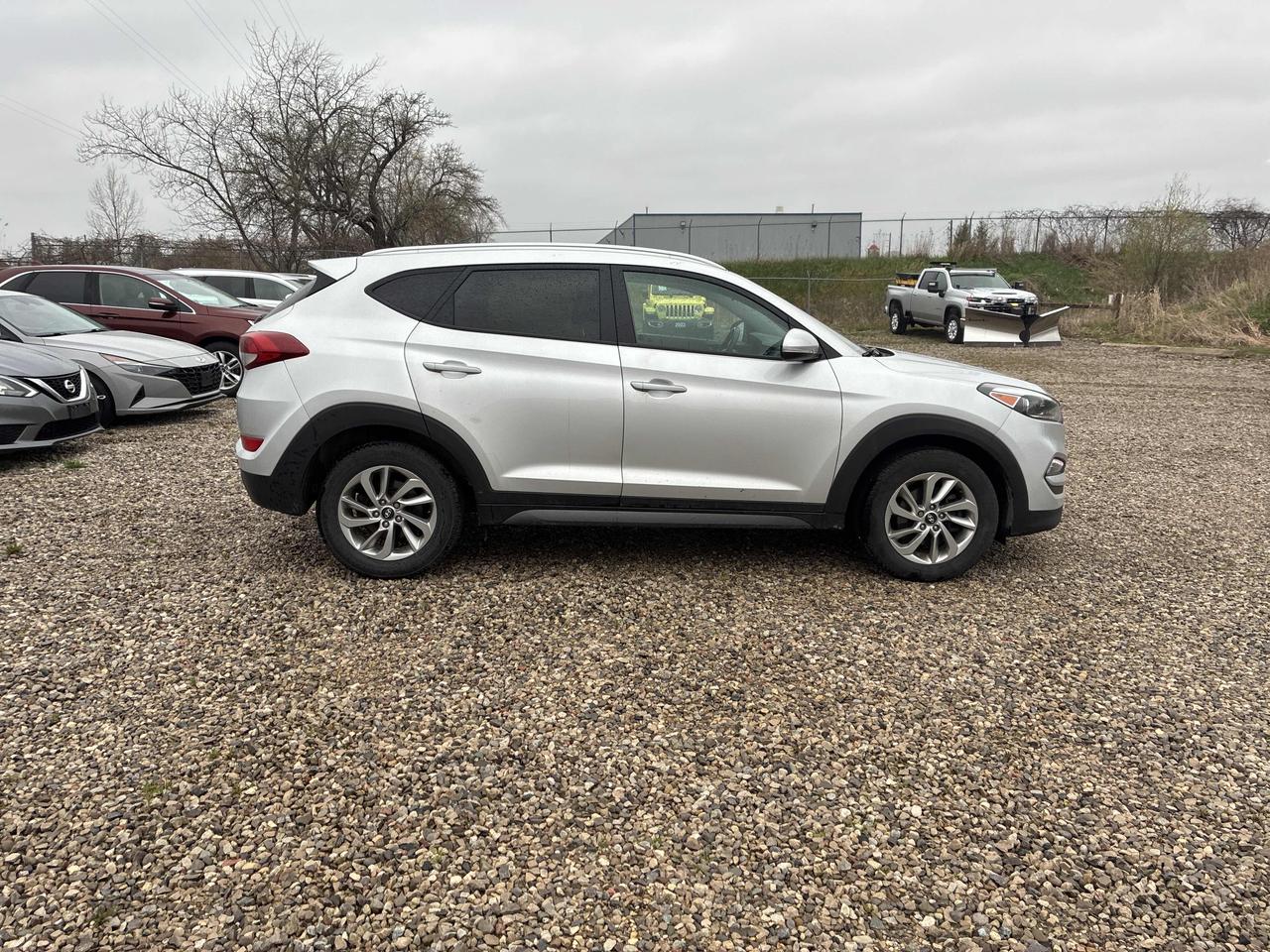 2016 Hyundai Tucson Premium | AWD | Cam | BSM | Alloys | Tinted & More Photo4