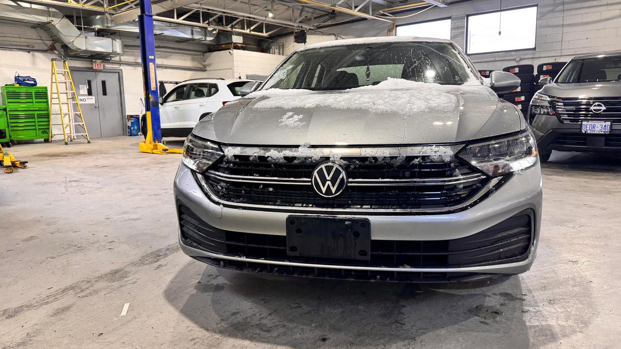 2023 Volkswagen Jetta S Photo