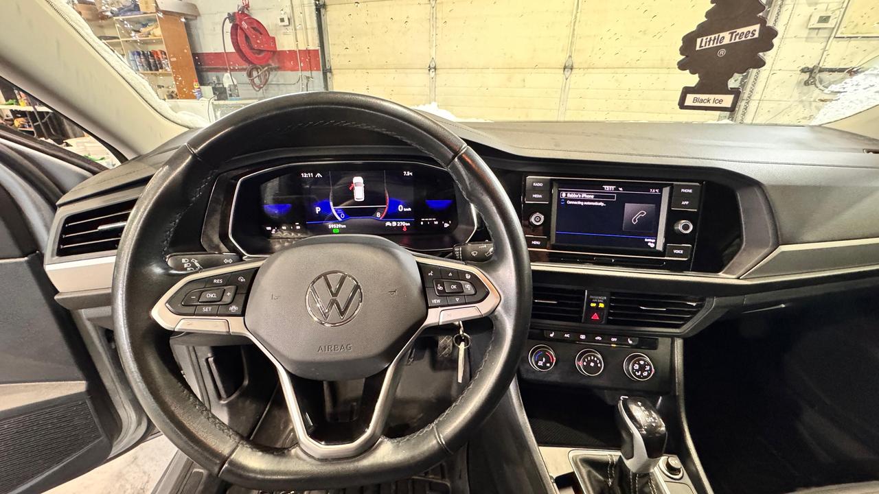 2023 Volkswagen Jetta S Photo