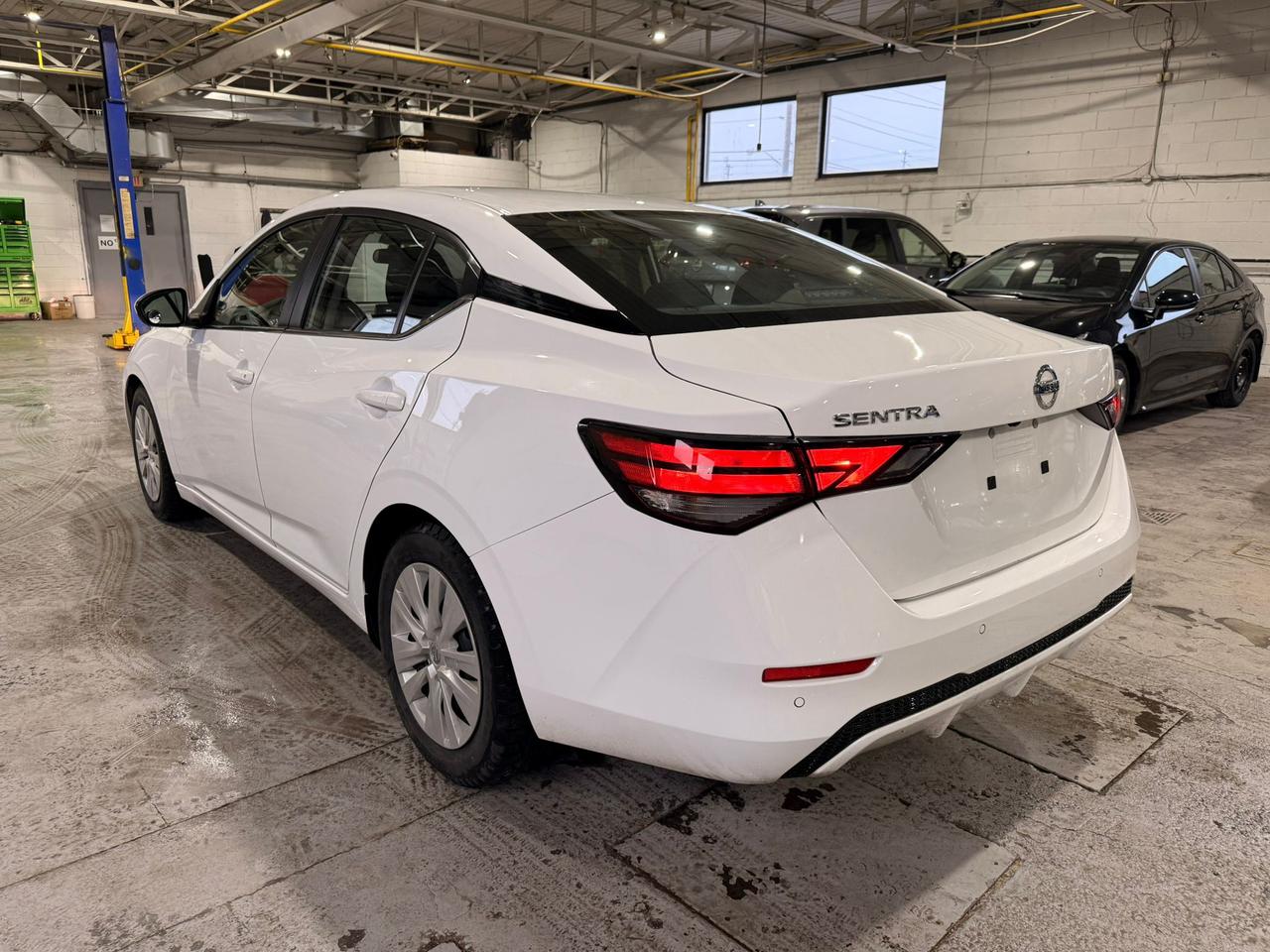 2023 Nissan Sentra S Photo4