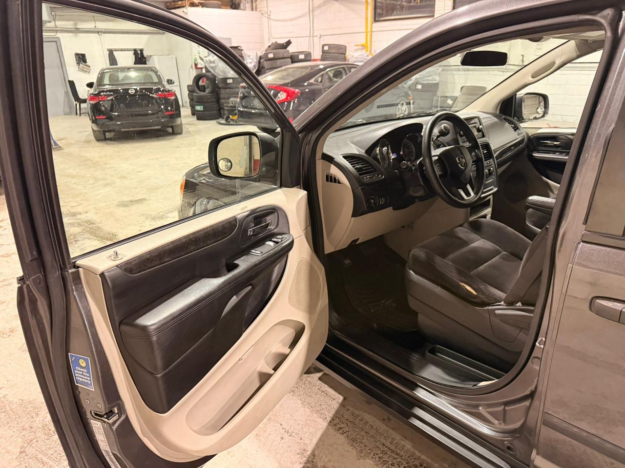2015 Dodge Grand Caravan SE Photo