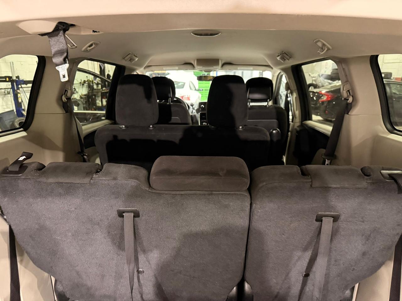 2015 Dodge Grand Caravan SE Photo