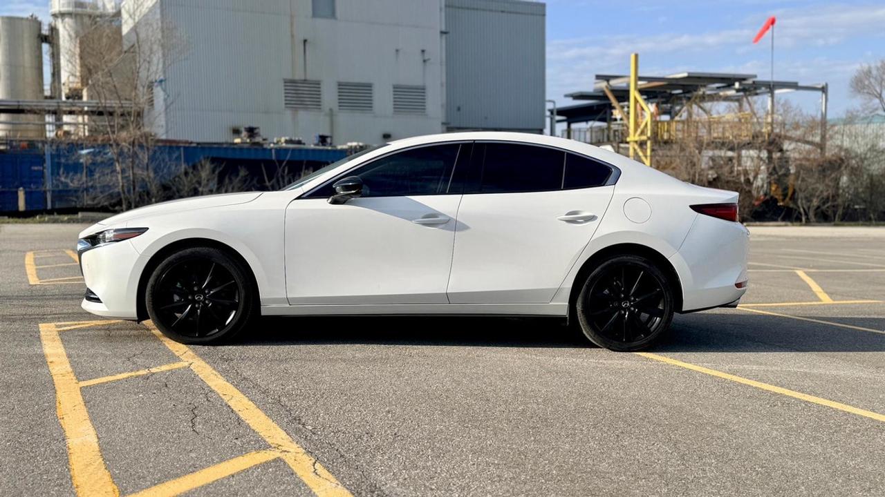 2024 Mazda MAZDA3 GT Photo