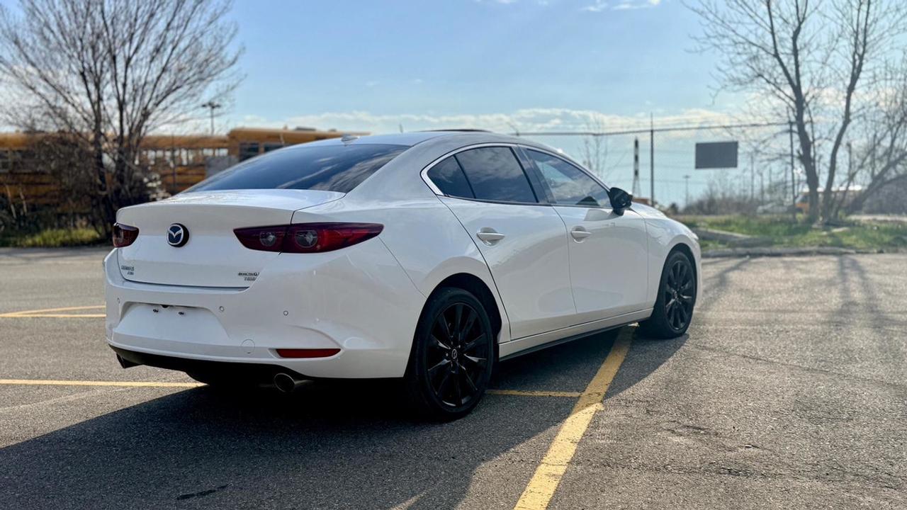 2024 Mazda MAZDA3 GT Photo