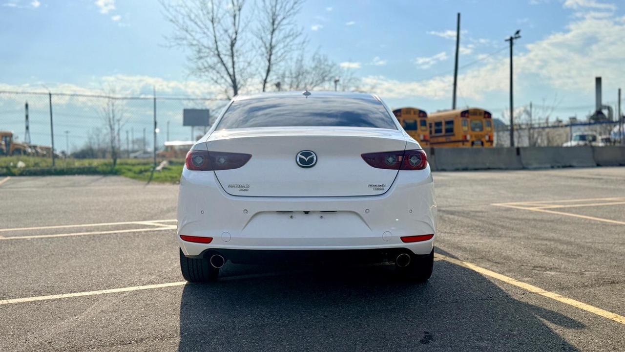 2024 Mazda MAZDA3 GT Photo
