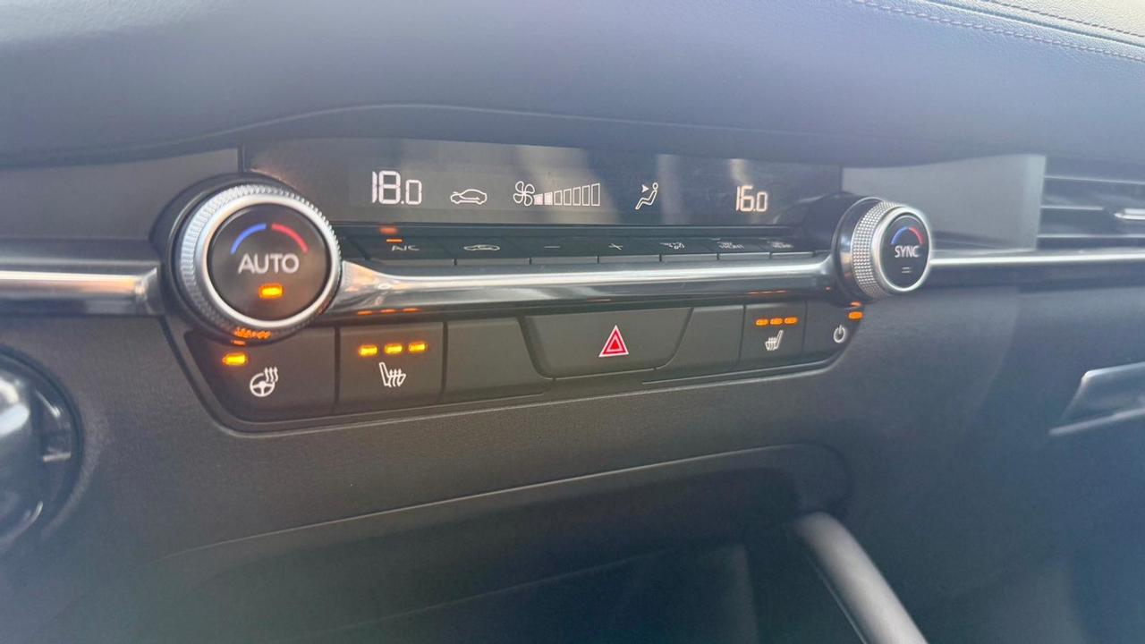 2024 Mazda MAZDA3 GT Photo