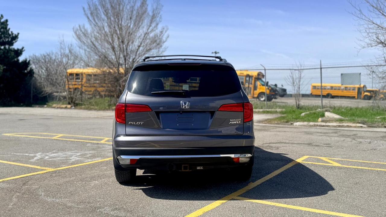 2017 Honda Pilot Touring Photo2