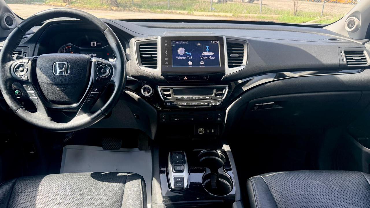 2017 Honda Pilot Touring Photo