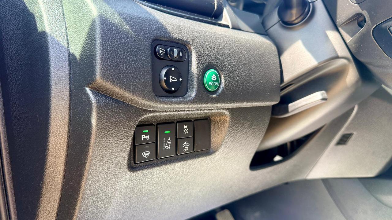 2017 Honda Pilot Touring Photo