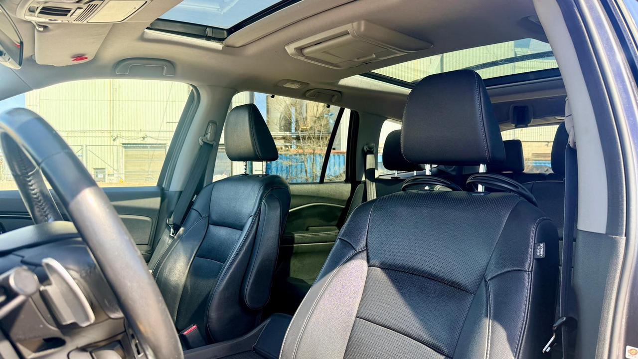2017 Honda Pilot Touring Photo