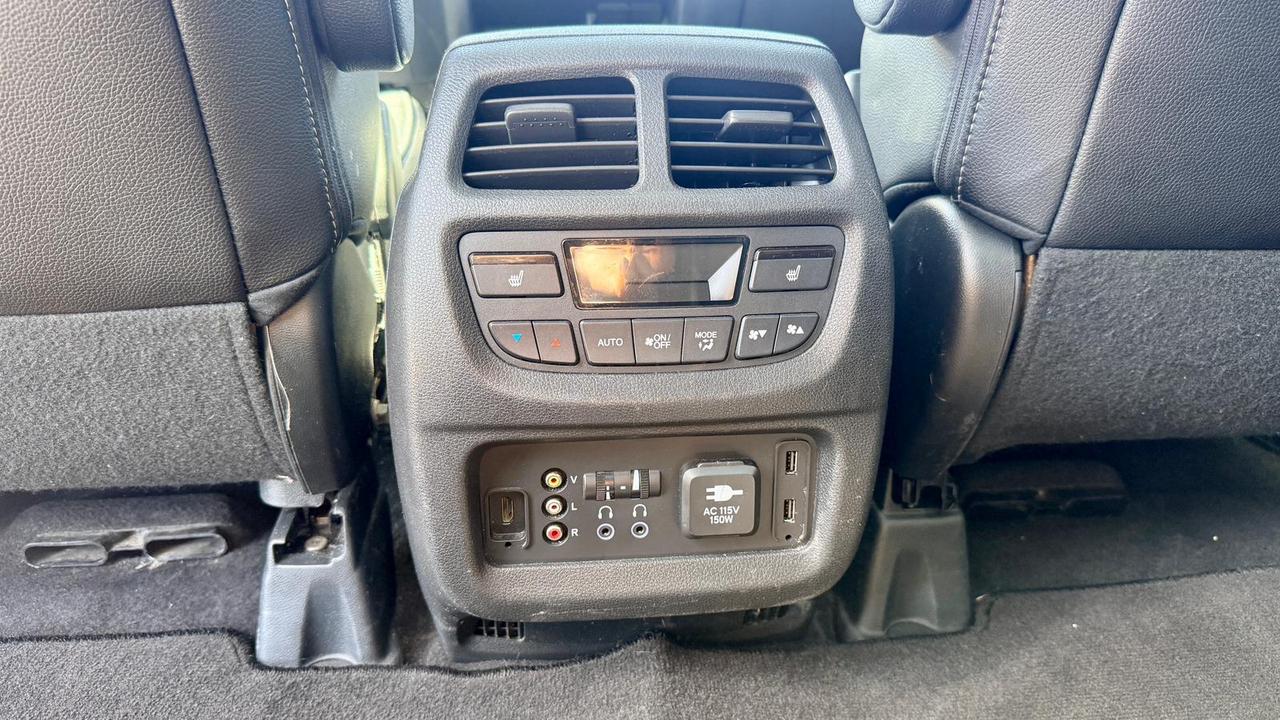 2017 Honda Pilot Touring Photo
