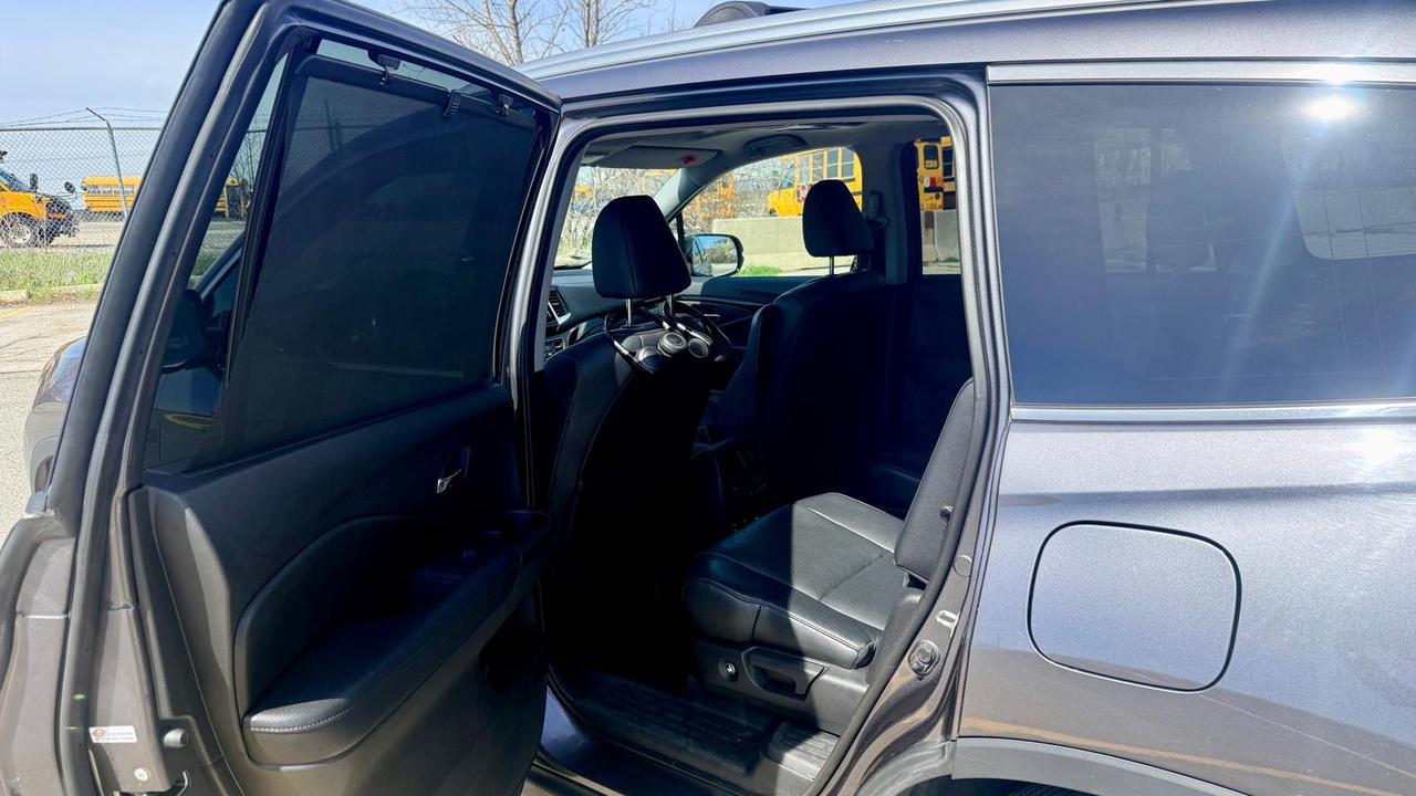 2017 Honda Pilot Touring Photo