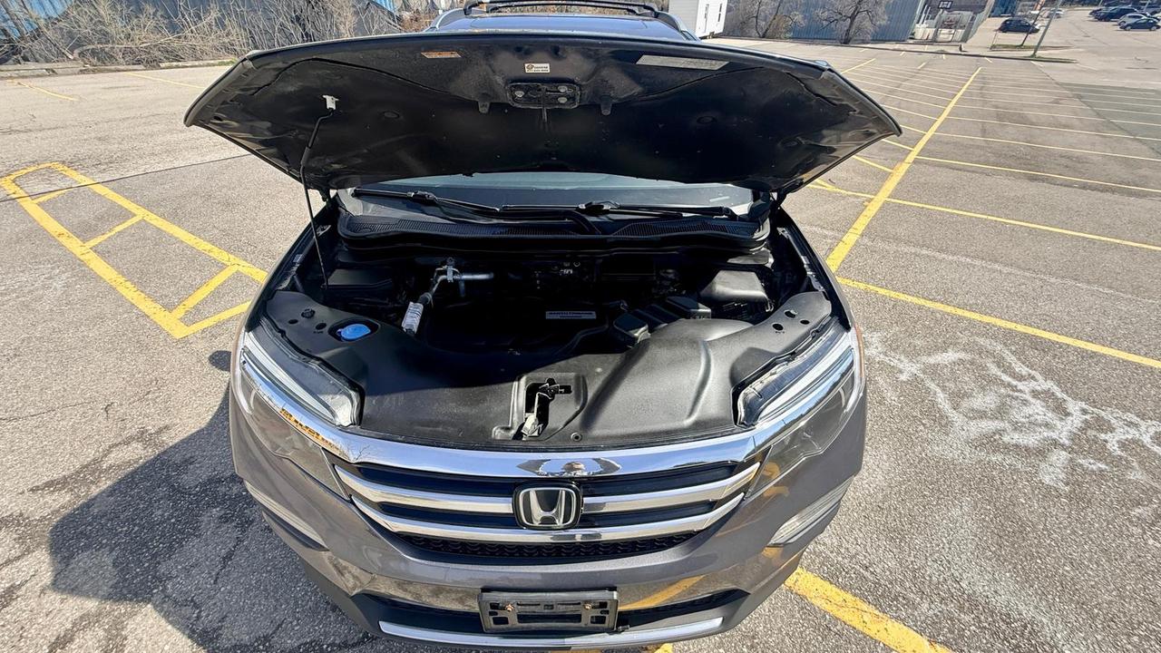 2017 Honda Pilot Touring Photo