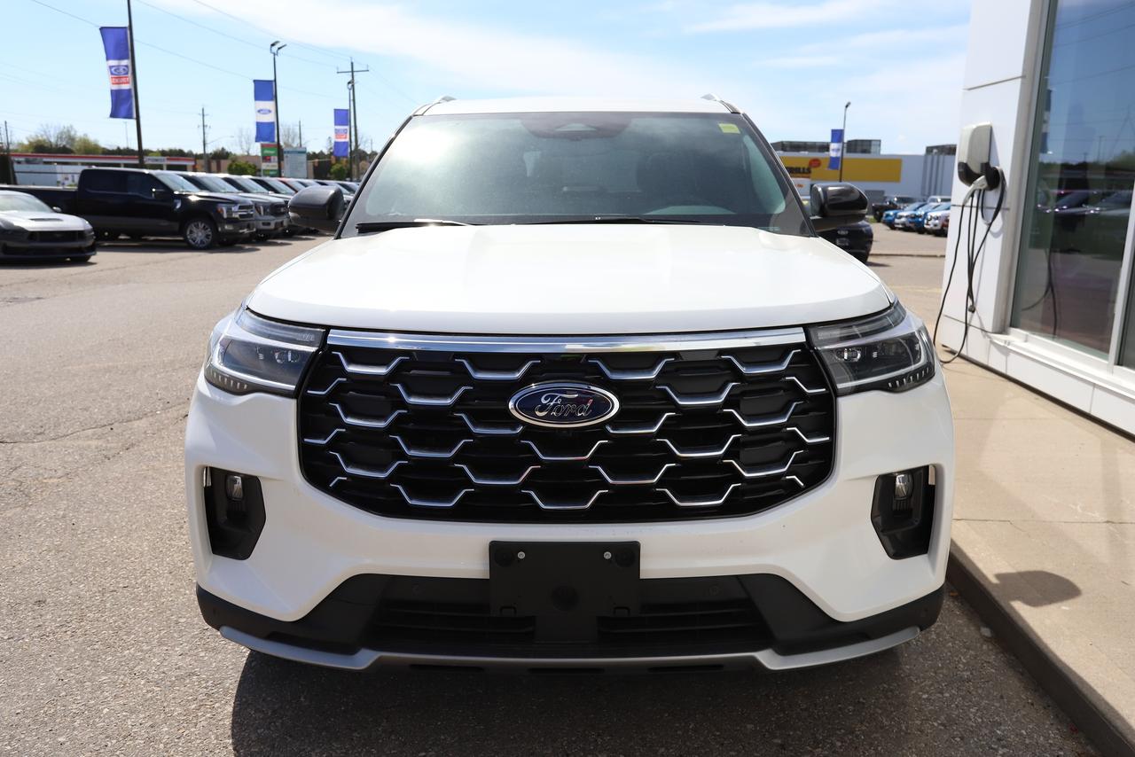 2026 Ford Explorer Platinum 4WD Photo