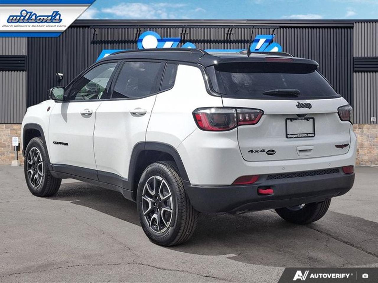 2024 Jeep Compass Trailhawk 4X4 | Sunroof | Leather | Nav | Remote Start | Heated Wheel + Seats | CarPlay | and More ! Photo