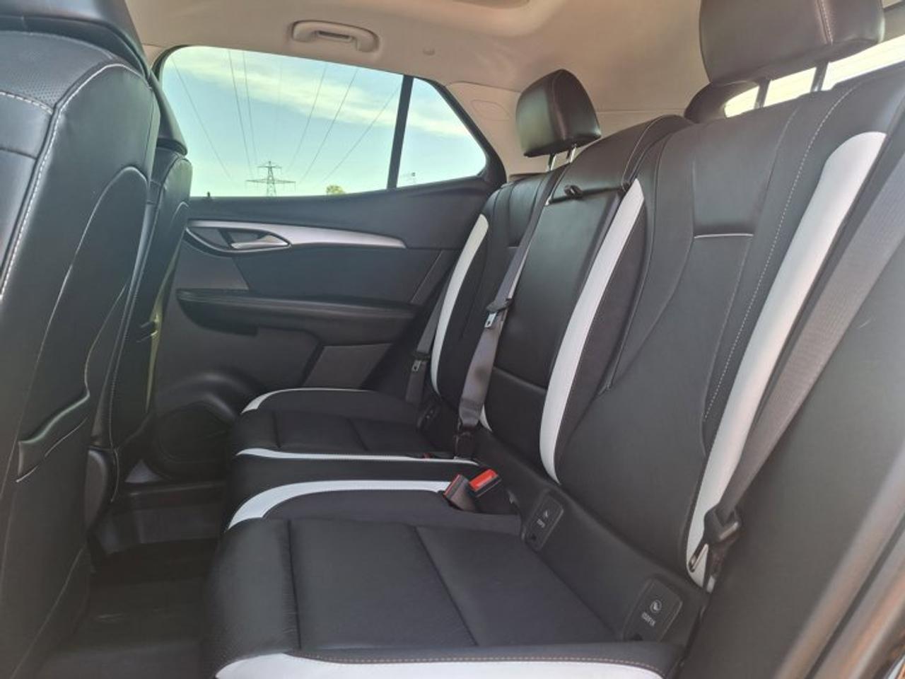 2025 Buick Envision Sport Touring | Pano Roof | Leather | Heated Seats + Steering | Remote Start | and More ! Photo