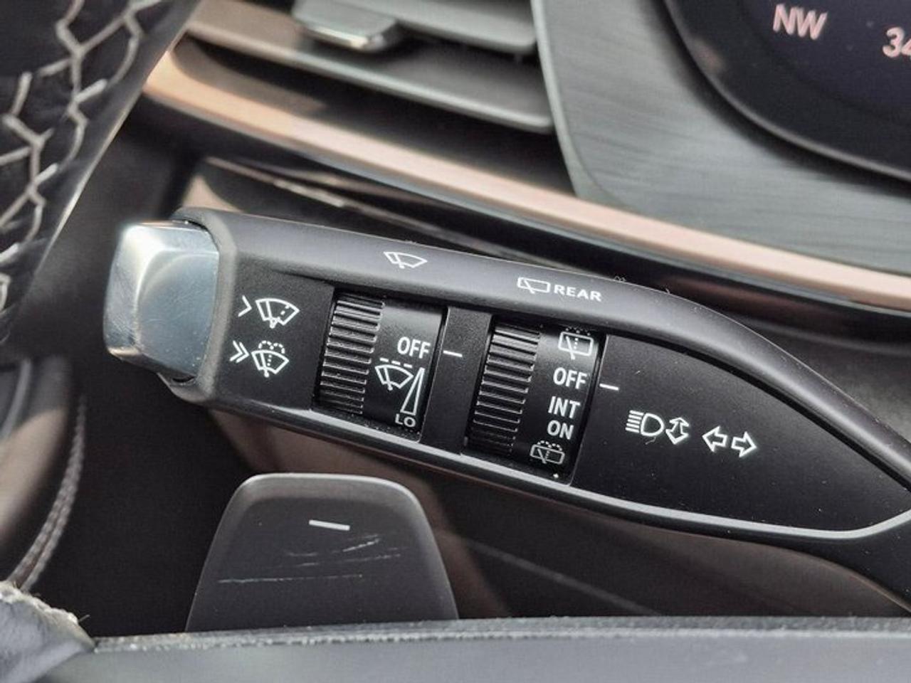 2025 Buick Envision Sport Touring | Pano Roof | Leather | Heated Seats + Steering | Remote Start | and More ! Photo