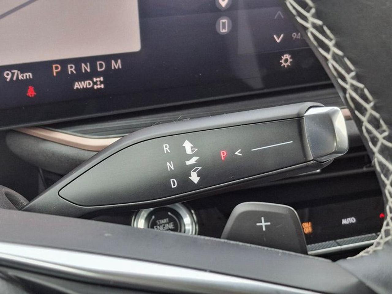 2025 Buick Envision Sport Touring | Pano Roof | Leather | Heated Seats + Steering | Remote Start | and More ! Photo