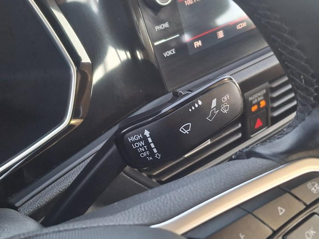 2023 Volkswagen Jetta Highline | Leather | Sunroof | Nav | Beats Audio | Heated Seats | Power Seat | and More ! Photo