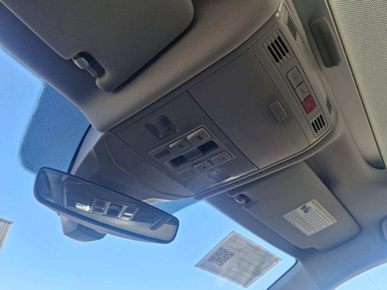 2023 Volkswagen Jetta Highline | Leather | Sunroof | Nav | Beats Audio | Heated Seats | Power Seat | and More ! Photo