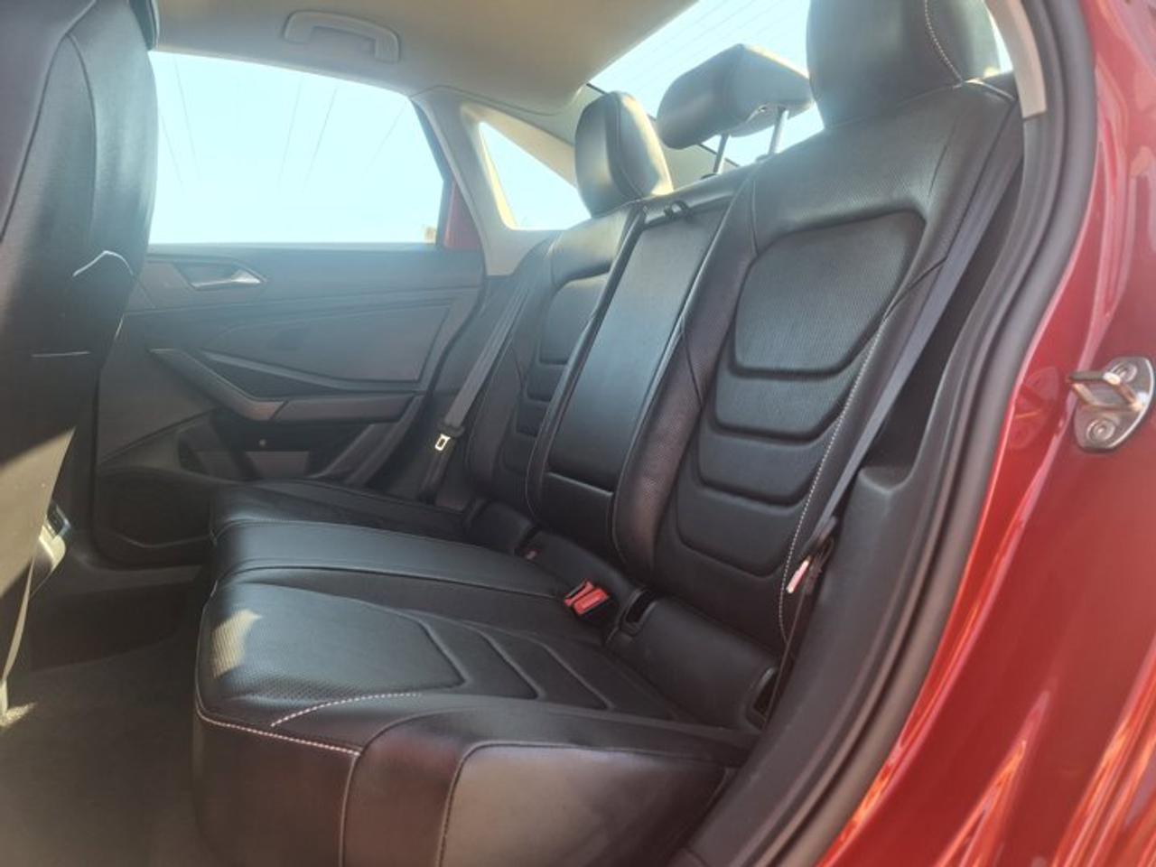 2023 Volkswagen Jetta Highline | Leather | Sunroof | Nav | Beats Audio | Heated Seats | Power Seat | and More ! Photo